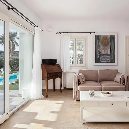 Villa Phos Paros