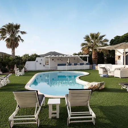 Phos Paros Villa *